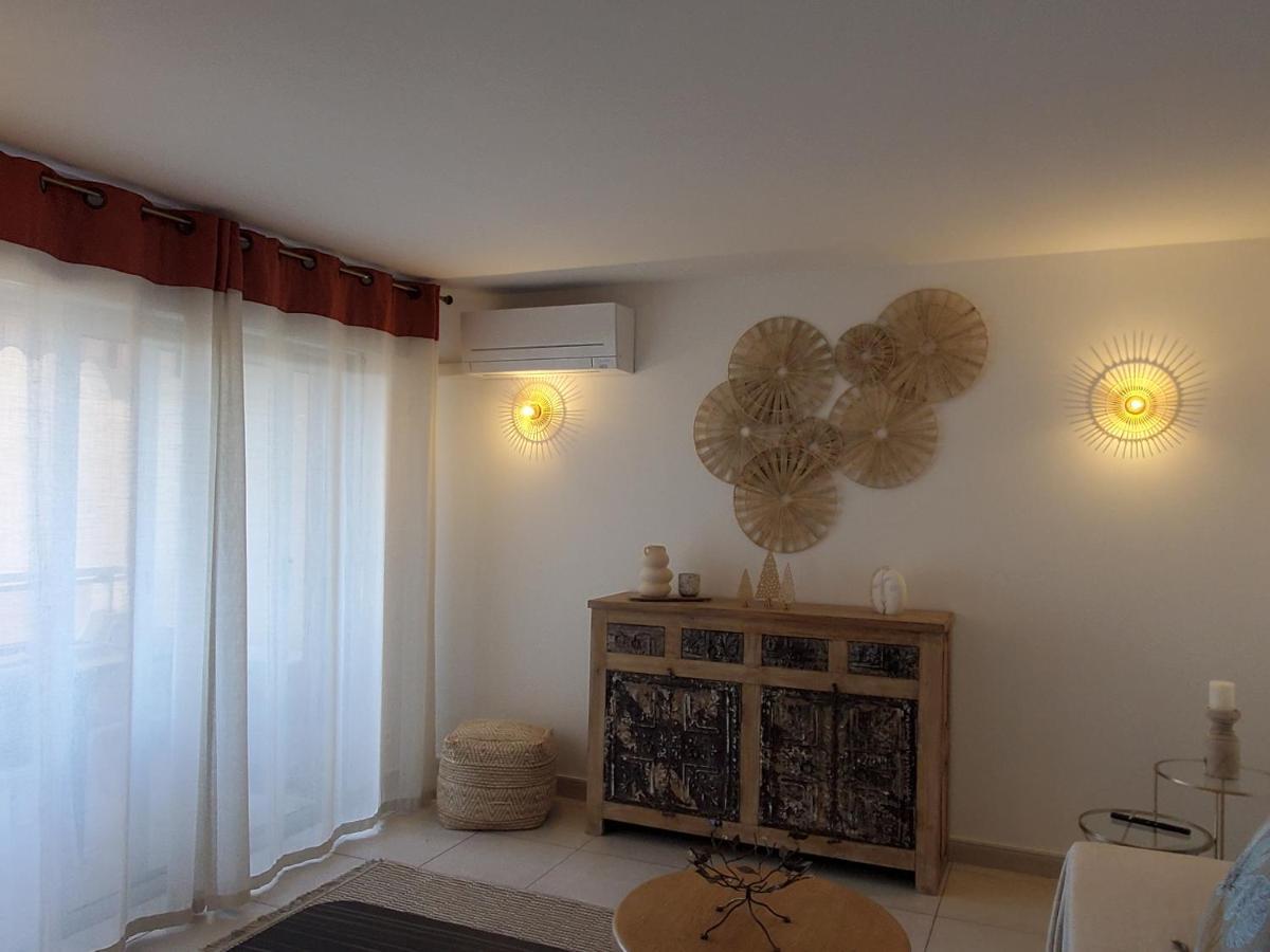 Frejus Plage Le Capitole T2 35M2 Climatise Balcon Exterior photo