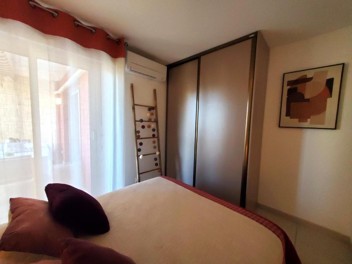 Frejus Plage Le Capitole T2 35M2 Climatise Balcon Exterior photo